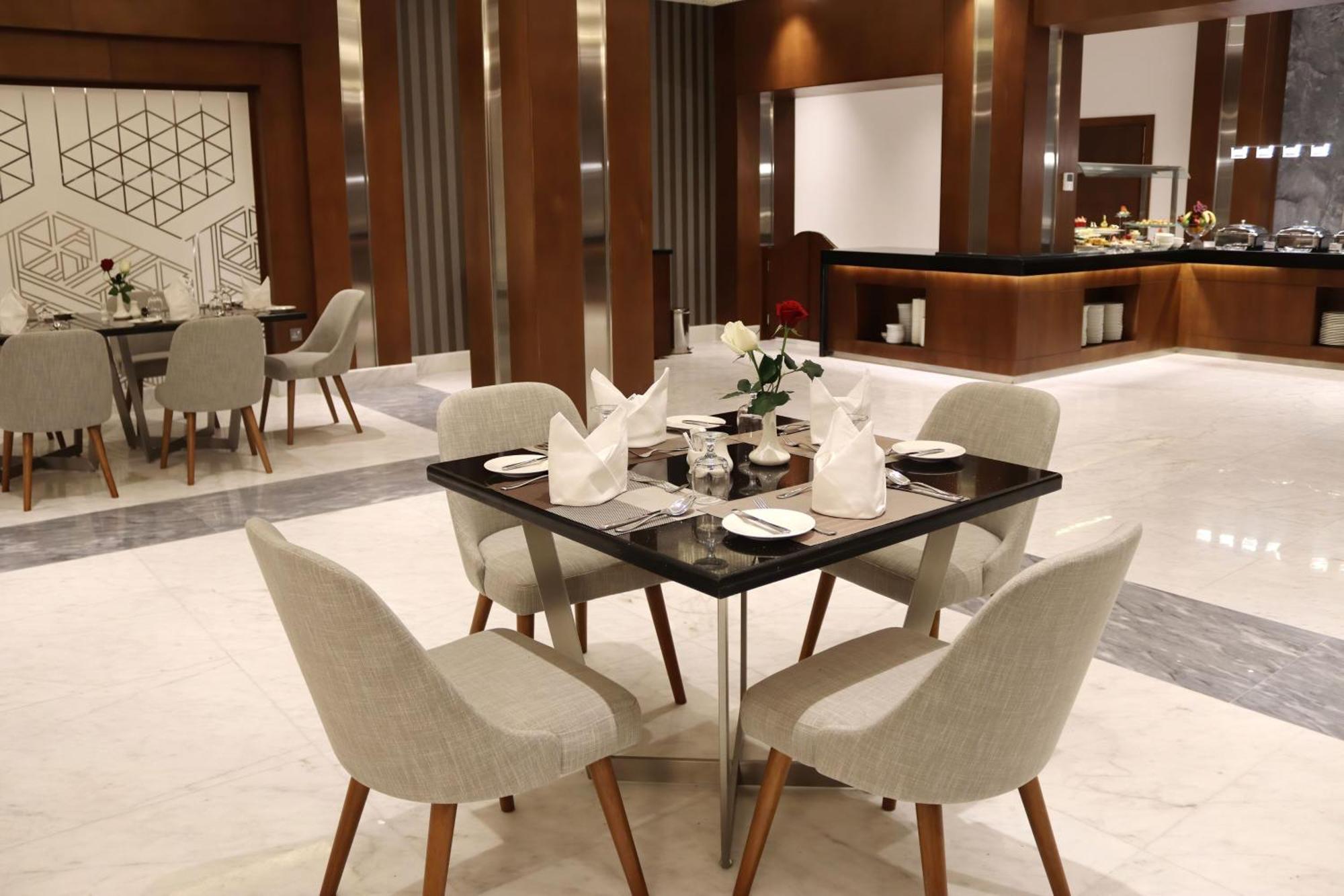 Le Meridien Medyna Zewnętrze zdjęcie The restaurant